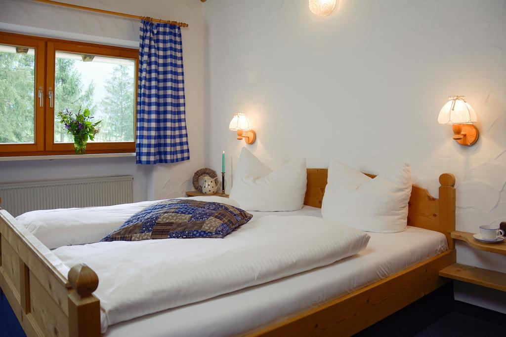 Apartamento Dreimaederlhaus Am Berg Pfronten Habitación foto