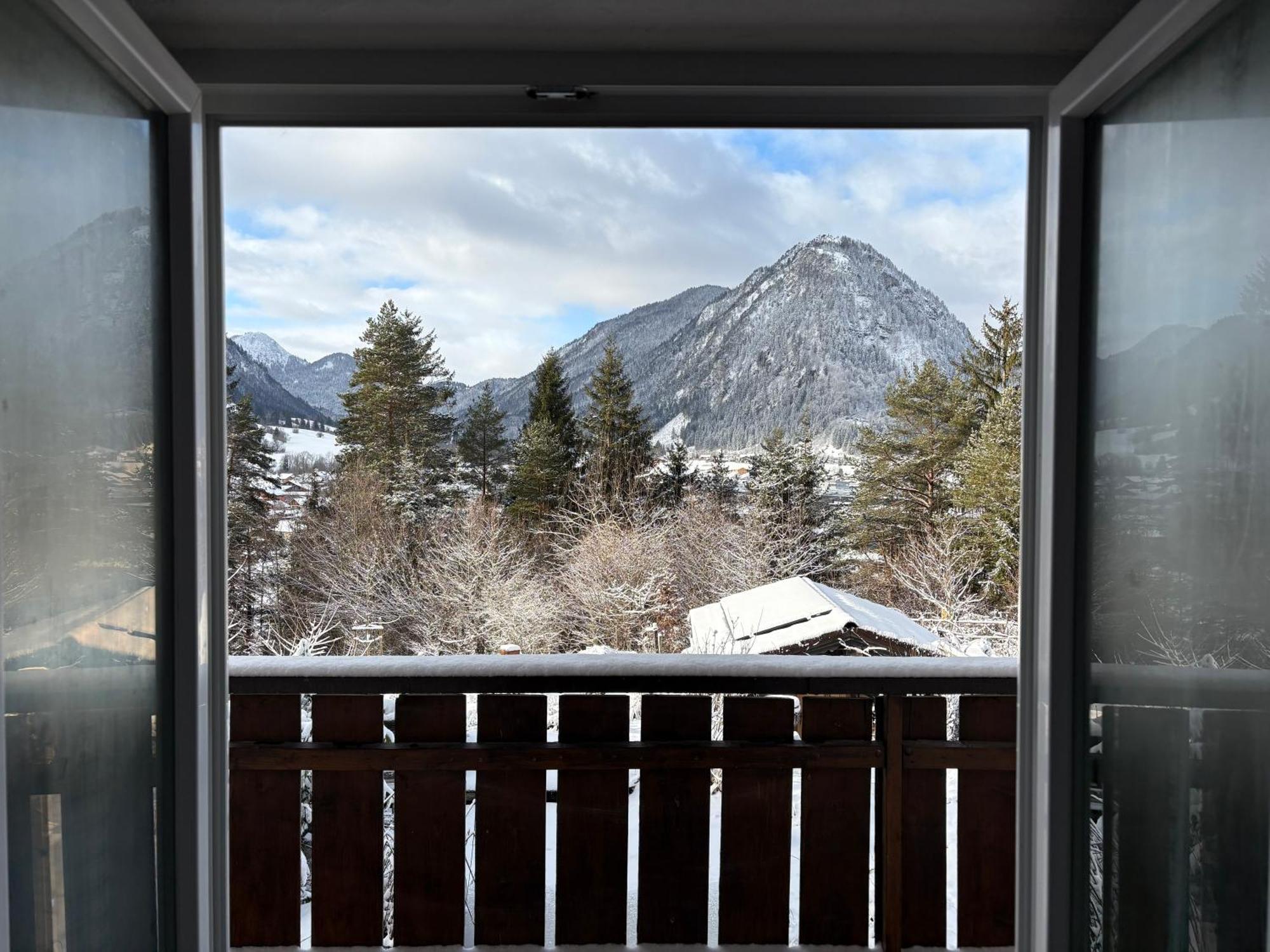 Apartamento Dreimaederlhaus Am Berg Pfronten Exterior foto